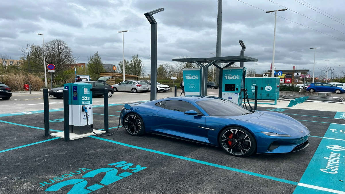 Carrefour stoppe la recharge gratuite, place au cashback fidélité