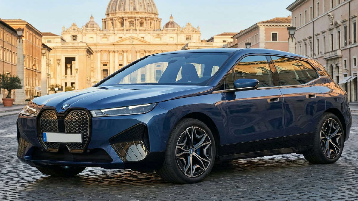 Le Vatican passe à l'électrique avec un BMW iX de 544 ch