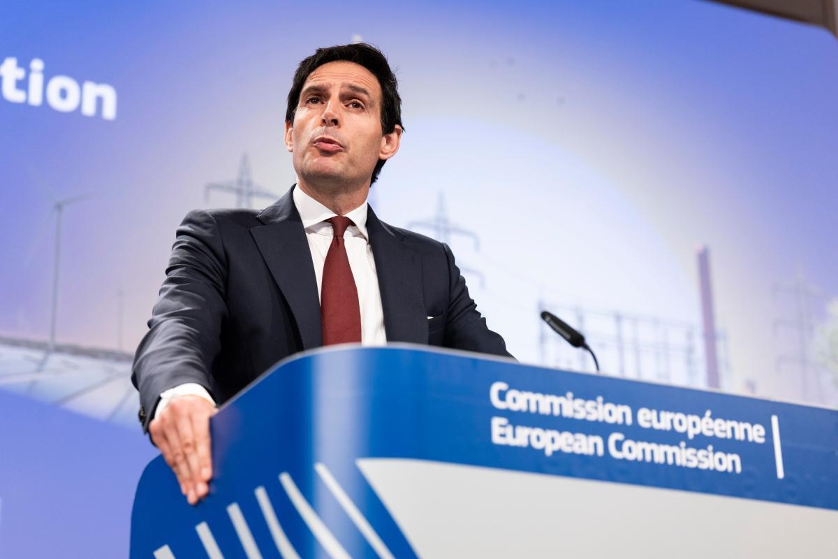 Wopke Hoekstra, commissaire européen à l'action climatique, présente le paquet énergie et la révision de l'ETS le 17 juillet 2026
