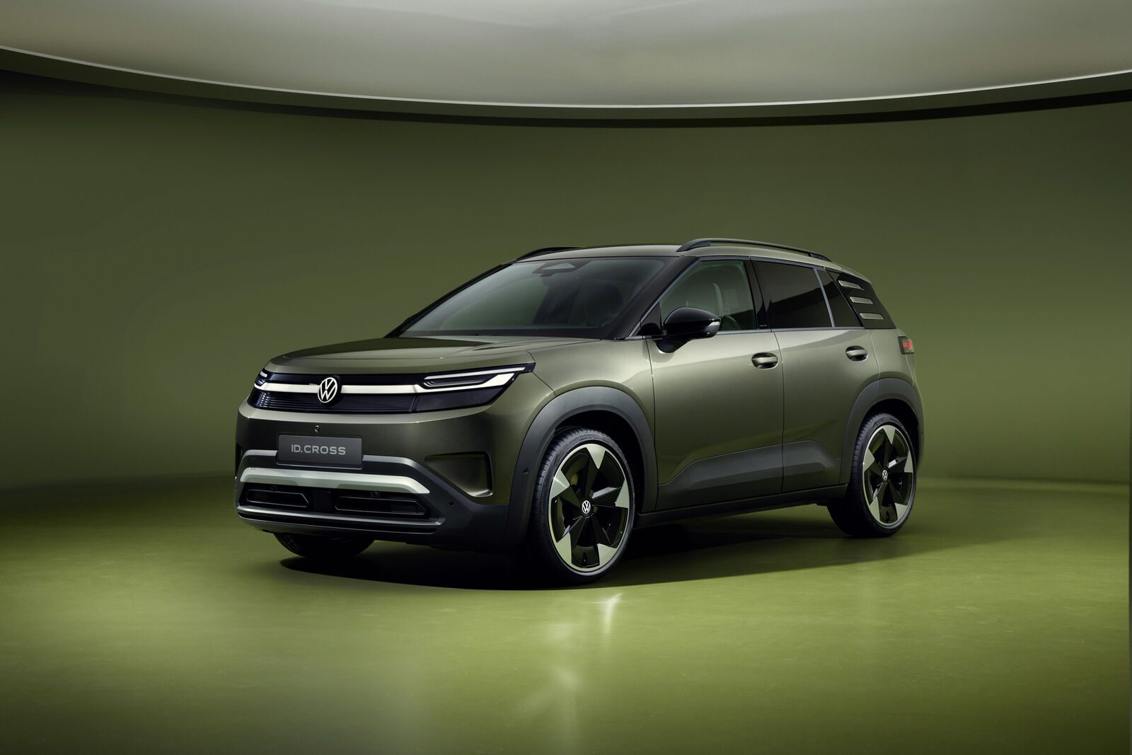 Volkswagen ID. Cross de série en peinture Nori green metallic, trois-quarts avant